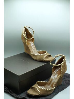 Vintage Gucci Suede Wedge Sandals Peep Toe Gold Whipstitch Ankle Strap Sz 9 B